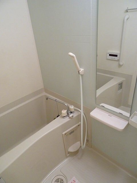 センチュリー善の浴室