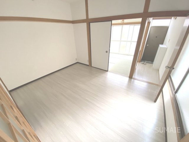 常盤荘の居間・リビング|6.0帖洋室です☆彡