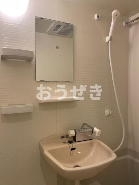 エクセレントアフィー横浜橋の洗面所