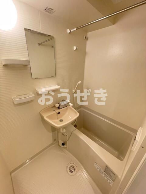 エクセレントアフィー横浜橋の浴室