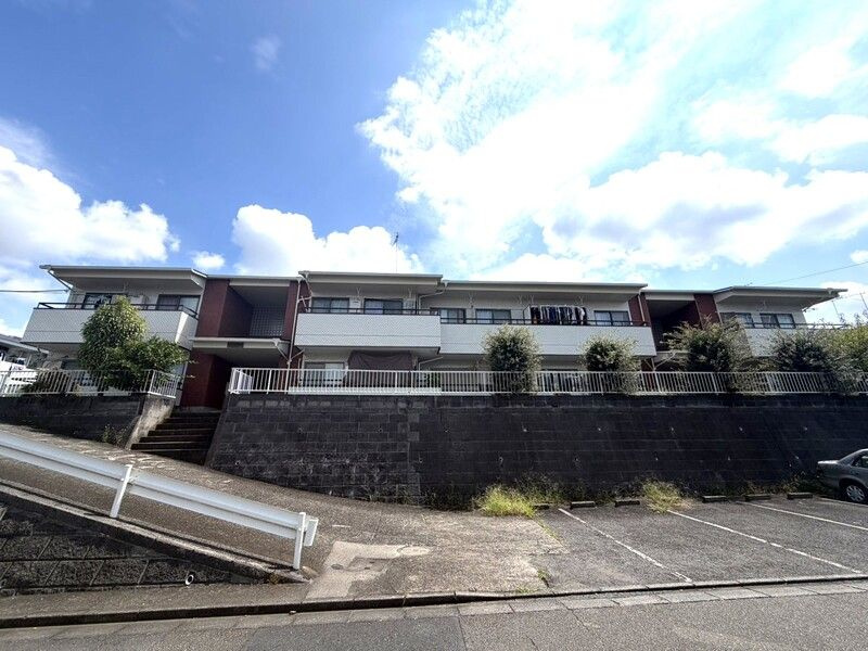 川崎市麻生区金程１丁目の賃貸マンションの外観