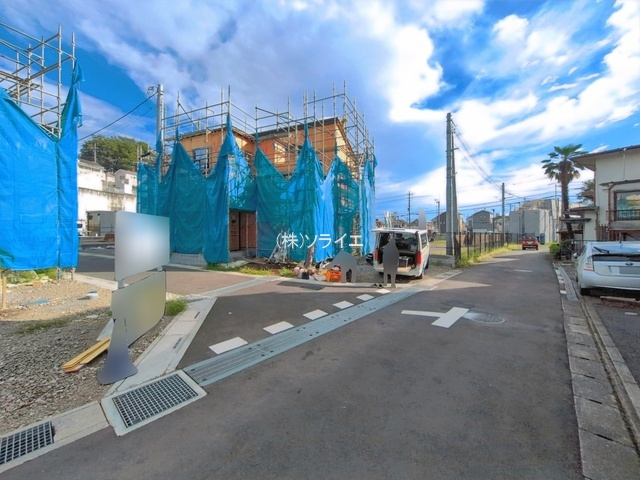 入間市高倉10期　全15棟　新築戸建　グラファーレの前面道路含む現地写真