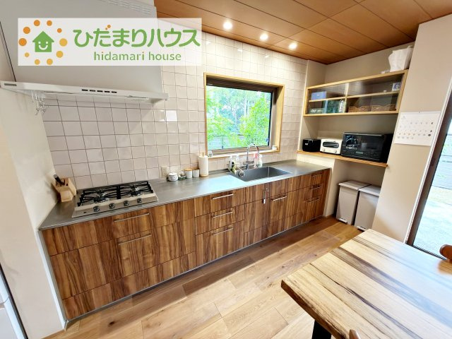 【キッチン】 | つくば市今鹿島　中古戸建 | リビングを広く使える壁付けキッチン！お料理から配膳までもスムーズです。