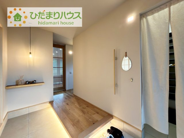 【玄関】 | つくば市今鹿島　中古戸建 | 玄関を開けた瞬間、旅館に来たかのような玄関