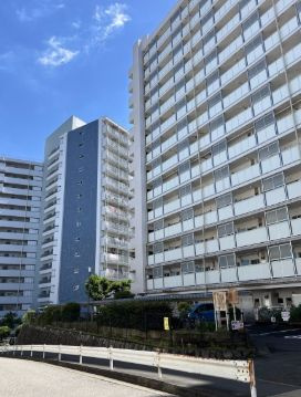 戸山ハイツ 27号棟の外観|落ち着いた雰囲気の外観です