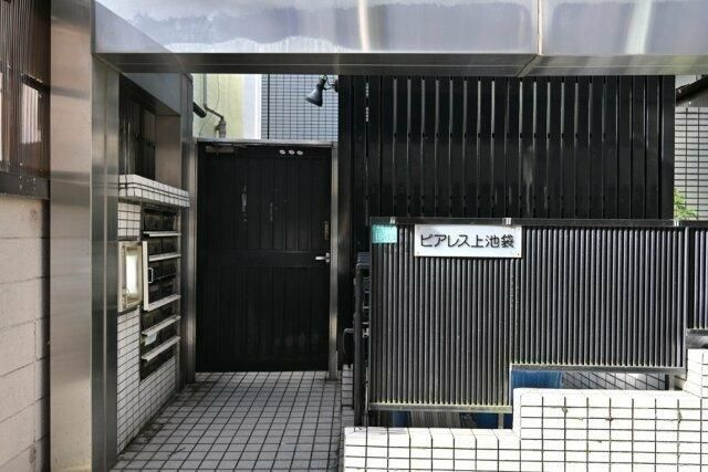 ピアレス上池袋のエントランス