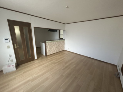 【居間・リビング】 | 大井5丁目戸建て店舗事務所