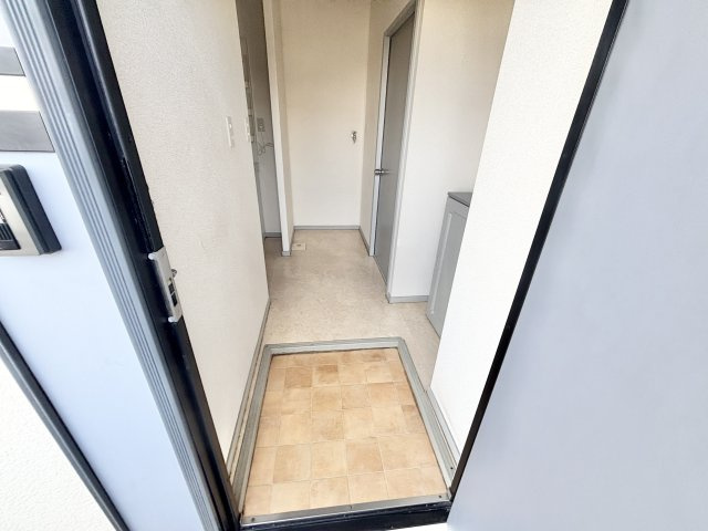 ラ・オプスの玄関