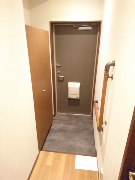 ビューライフ清瀬の玄関