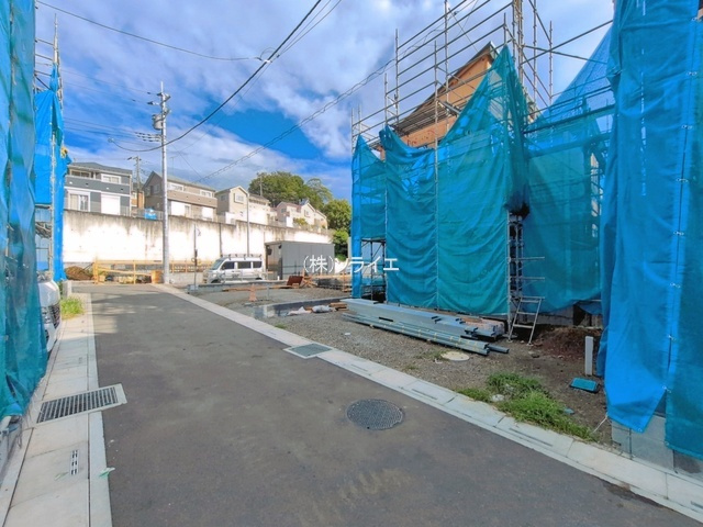 入間市高倉10期　全15棟　新築戸建　グラファーレの前面道路含む現地写真