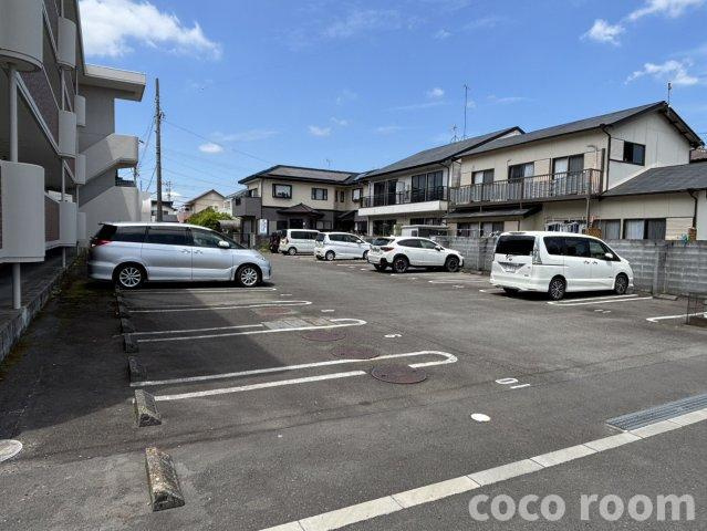 ビバーチェ　IIの駐車場
