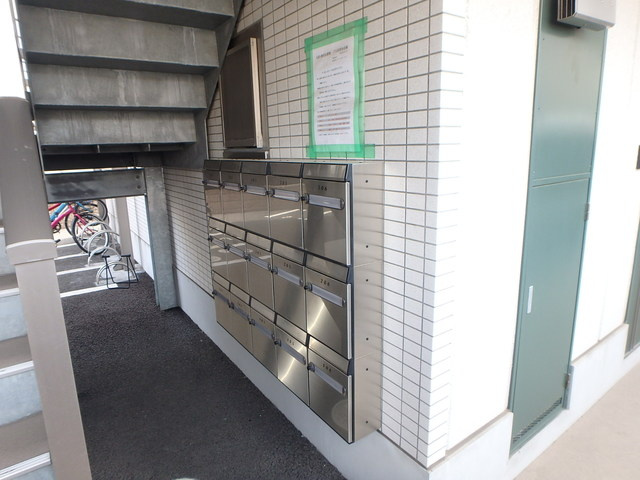 LEO参拾伍番館のエントランス
