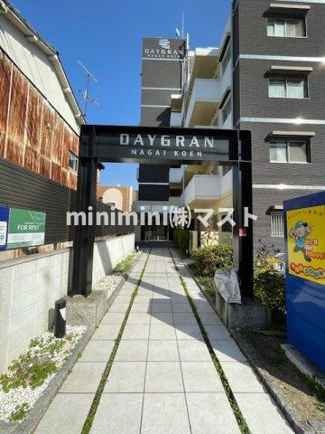 デイグラン長居公園のエントランス