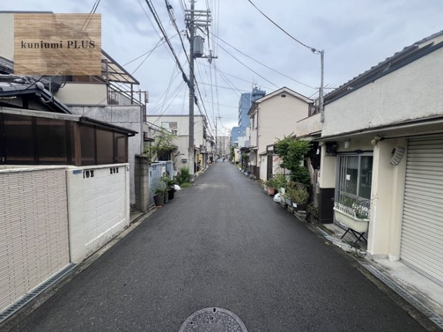 大阪市旭区大宮1丁目の前面道路含む現地写真