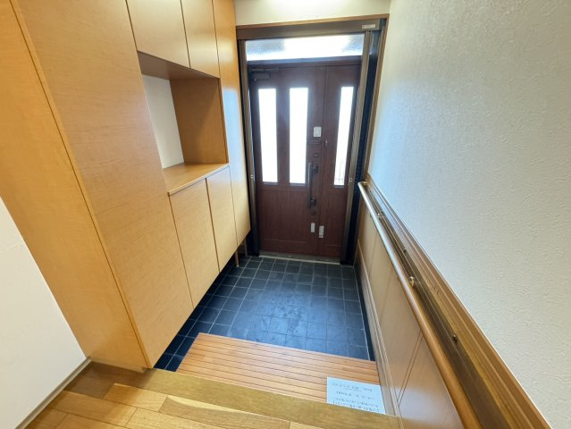 菅野6丁目戸建Ⅱの玄関