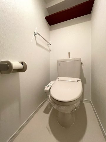 エンクレスト天神WINGのトイレ|ゆったりとした空間のトイレです