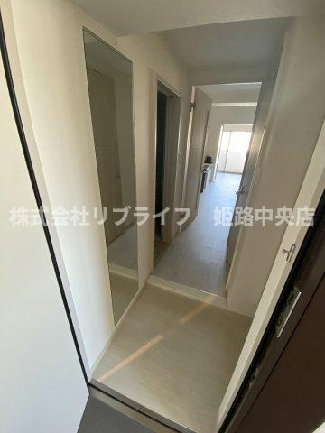 クロスフロント十二所線の玄関