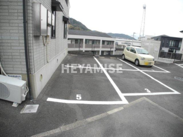 セジュールマインB棟の駐車場