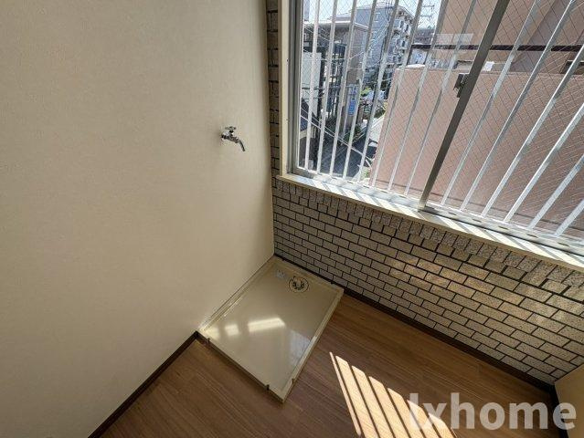 大手ビルのバルコニー
