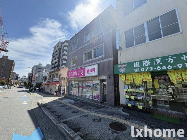 大手ビルの外観