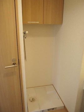 【設備】 | ルーブル上鷺宮弐番館 | 室内洗濯機置き場。