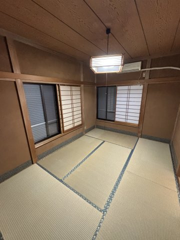 大岡五丁目戸建ての和室