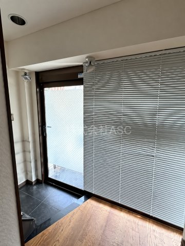 曽根西町3丁目貸店舗の洋室