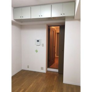 エステムコート神戸西IIの居間・リビング|同物件別部屋写真