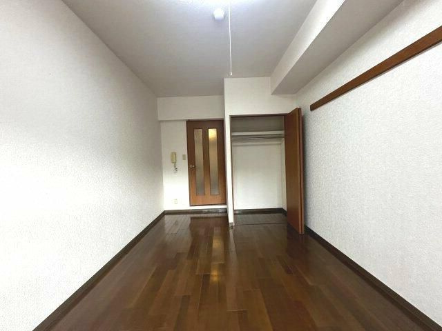 川崎市麻生区上麻生５丁目の賃貸マンションの寝室