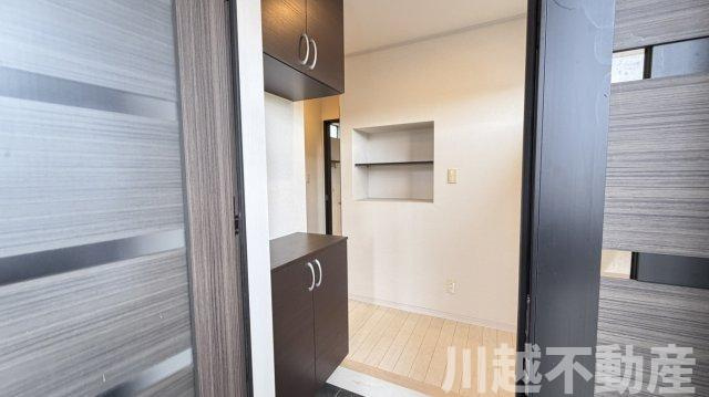 吹抜けの開放感あるリビングで家族の時間をの玄関