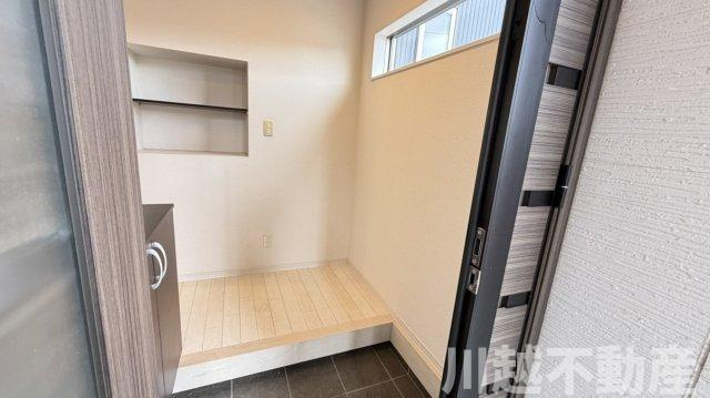 吹抜けの開放感あるリビングで家族の時間をの玄関