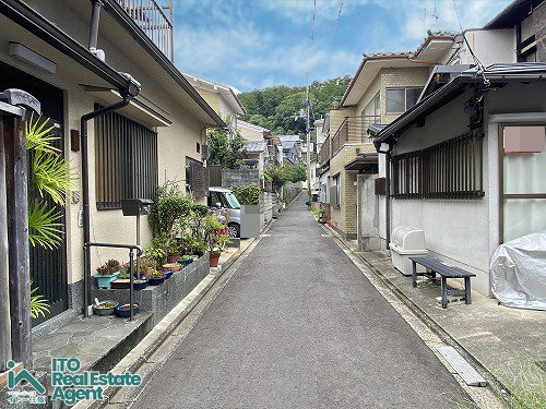 紫野南舟岡町 建築条件付き １号地の前面道路含む現地写真