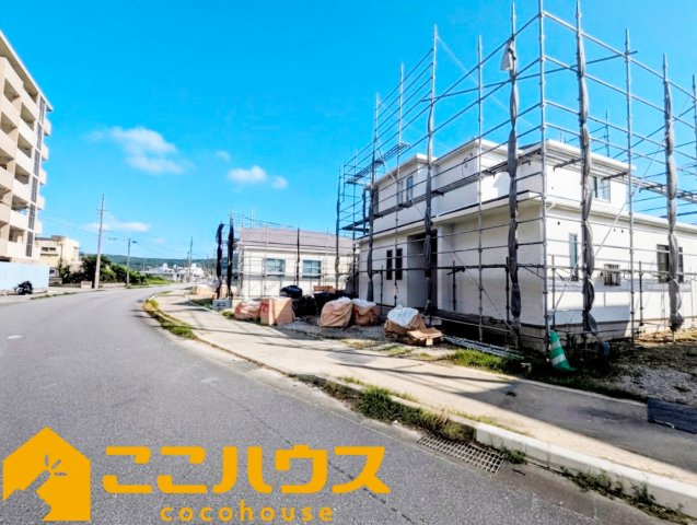 南城市佐敷津波古　新築戸建て　全３棟　Ａ号棟の前面道路含む現地写真|10月完成予定！同仕様同施工の物件もご案内可能です♪