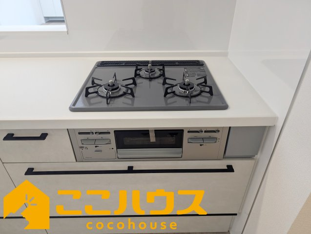 南城市佐敷津波古　新築戸建て　全３棟　Ａ号棟のキッチン|【施工例】※同施工の別物件写真
