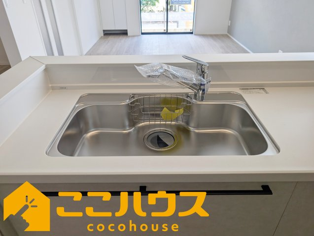 南城市佐敷津波古　新築戸建て　全３棟　Ａ号棟のキッチン|【施工例】※同施工の別物件写真
