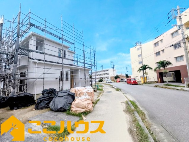 南城市佐敷津波古　新築戸建て　全３棟　Ａ号棟の前面道路含む現地写真|10月完成予定！同仕様同施工の物件もご案内可能です♪