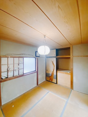 【中古戸建】前橋市青柳町の和室|■2階和室｜和室を書斎にしたり、冬にはコタツを敷いて家族みんなで年越しをするのもいいですね。家族みんなのお気に入りの空間になります♪