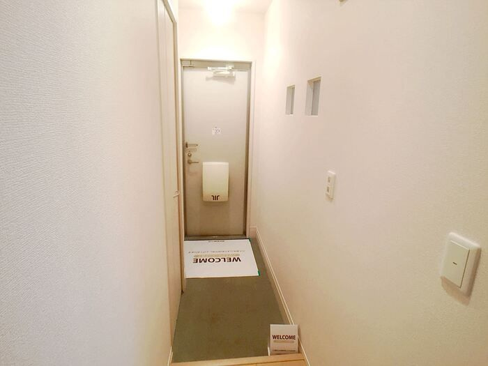 エクセレント三輪野山　Ⅰの玄関