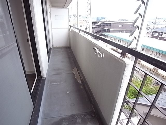 サイプレスのバルコニー