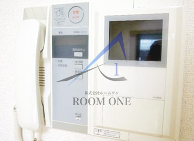 ルーブル江古田参番館のセキュリティ|モニター付きインターホンです。