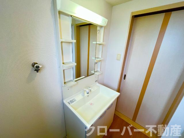 ソラールの洗面所|洗髪洗面化粧台