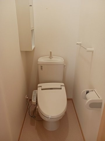 ラ・メゾン　アンソレイエ　Ａのトイレ|落ち着いたトイレです