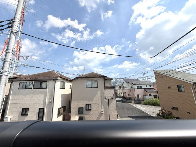 越谷市下間久里７区画A号棟　新築戸建の展望|周辺の緑や自然を感じられる心地よいロケーション。季節の変化を身近に感じながら暮らせます。