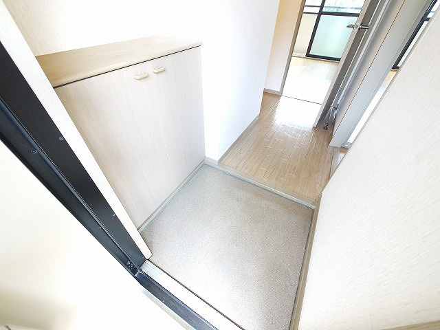 ハイツゼンⅡの玄関|ゆったりとした玄関です