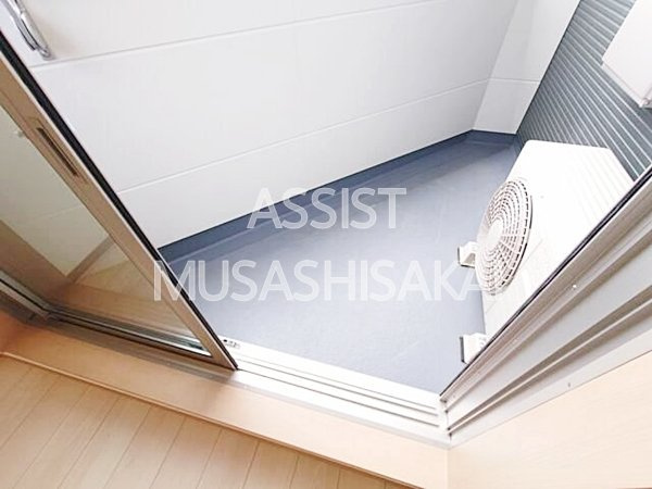 Ｎａｖｉ三鷹のバルコニー|写真：設備同仕様の別物件です