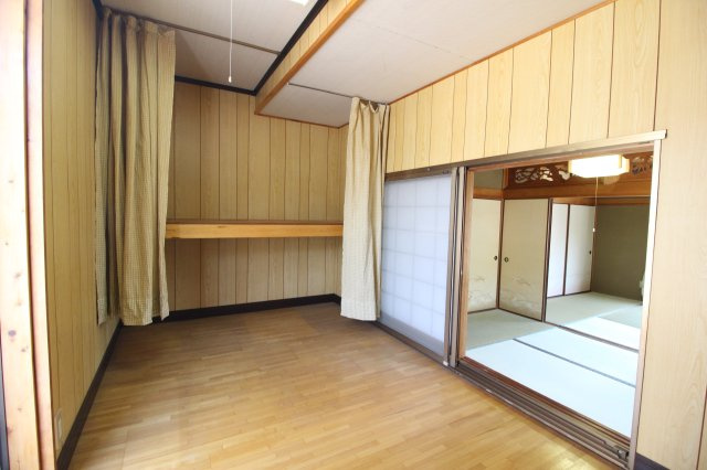 玉戸建の内装