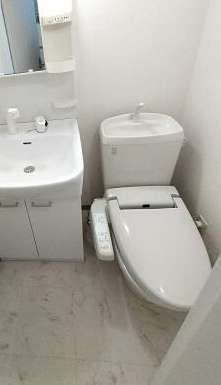 草加市高砂２丁目の賃貸マンションのトイレ