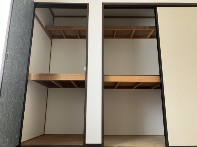 フレグランス上林　Bの収納
