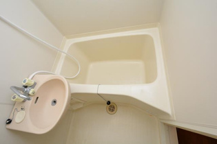 シンプルで使いやすい浴室です！
