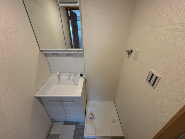 F+style藤井寺岡3号館の洗面所